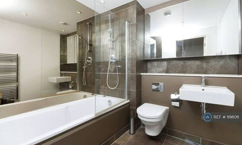 1 Bedroom Flat In Th...