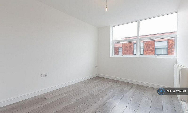 1 Bedroom Flat In Br...