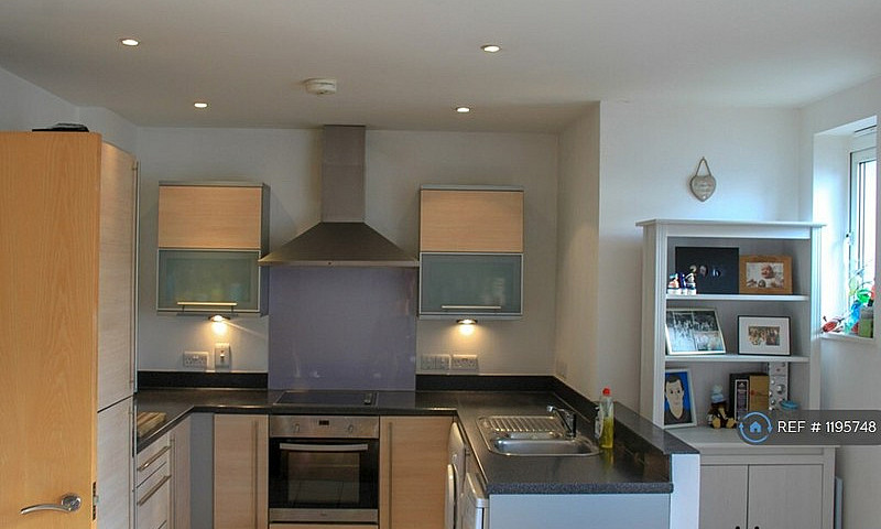 1 Bedroom Flat In Pa...
