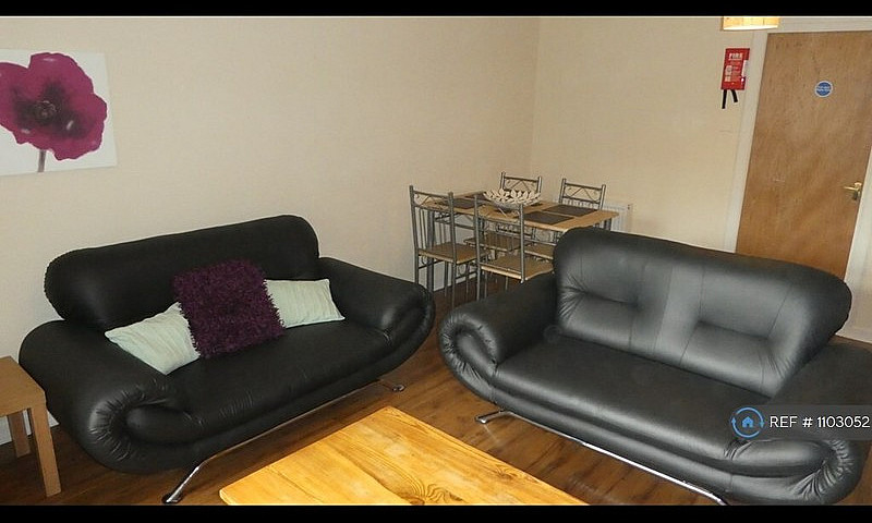 3 Bedroom Flat In **...