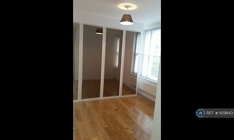 1 Bedroom Flat In He...