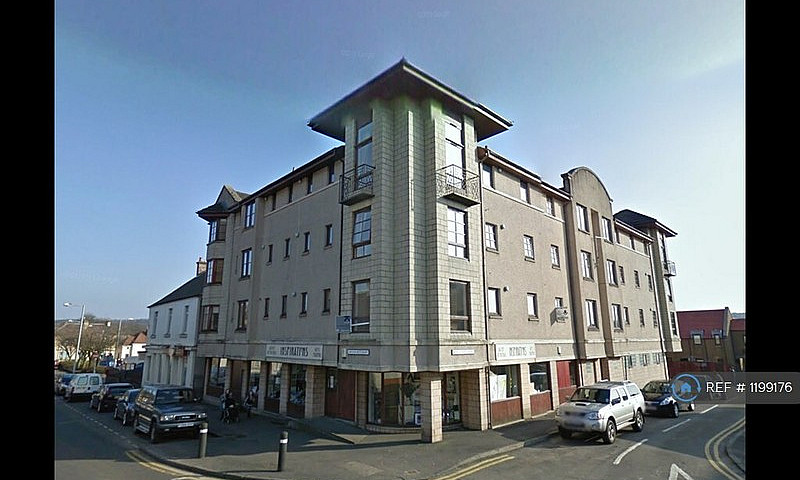 2 Bedroom Flat In Ar...