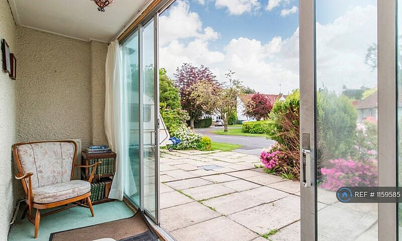 1 Bedroom In Fairway...