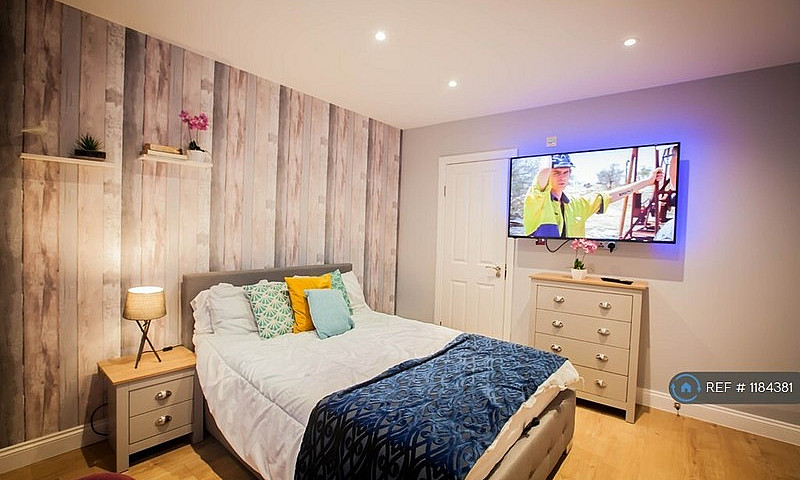 1 Bedroom In The Pat...