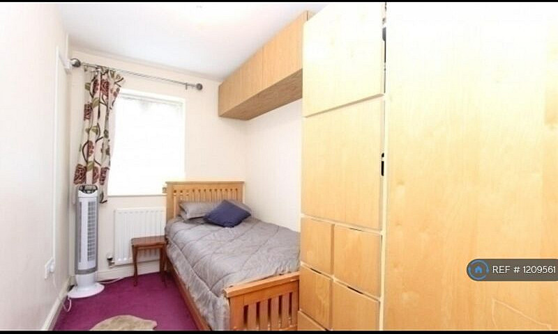 3 Bedroom House In M...