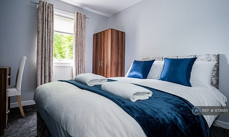 3 Bedroom House In H...