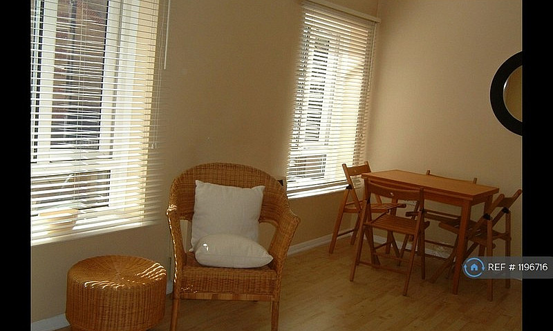 1 Bedroom Flat In Po...