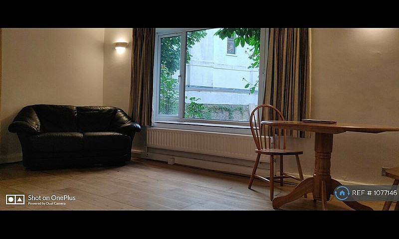 1 Bedroom Flat In Su...