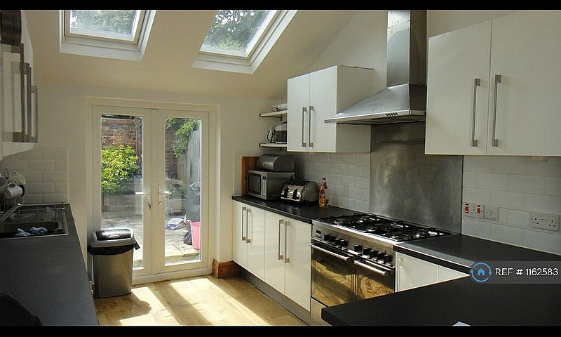 1 Bedroom In Chetwyn...