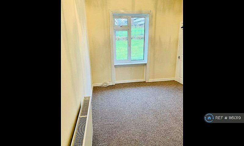 3 Bedroom Flat In Ch...