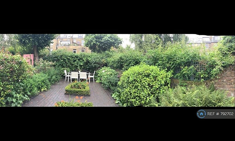 5 Bedroom House In S...