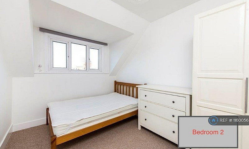 2 Bedroom Flat In Fr...