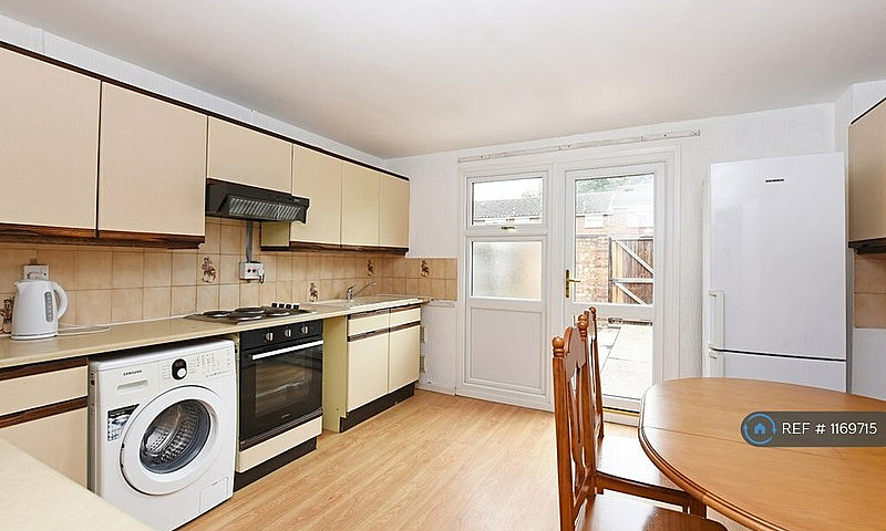 4 Bedroom House In C...