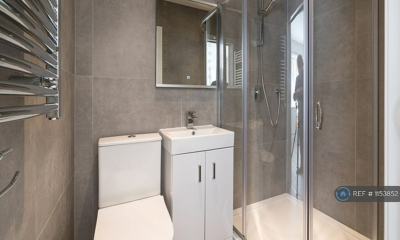 Studio Flat In Hazel...