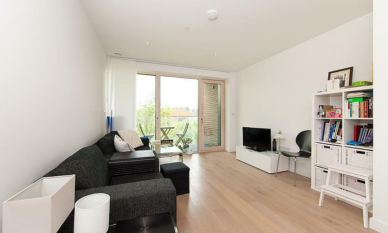 1 Bedroom Flat In Ma...
