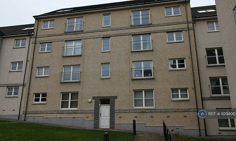 2 Bedroom Flat In Af...