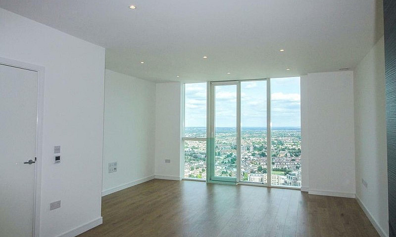 2 Bedroom Flat In Pi...