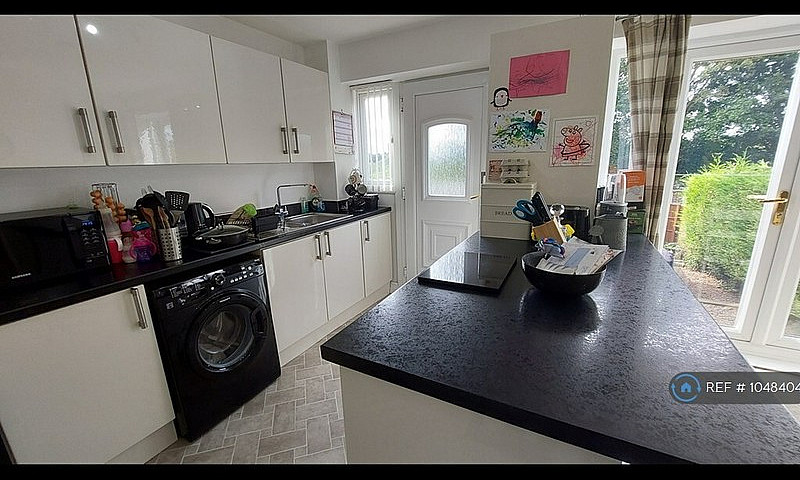 3 Bedroom House In R...