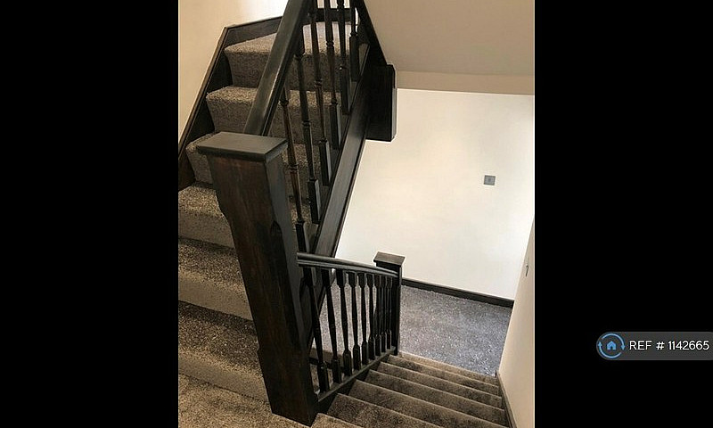 3 Bedroom House In V...