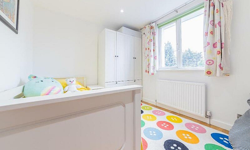 4 Bedroom House In N...