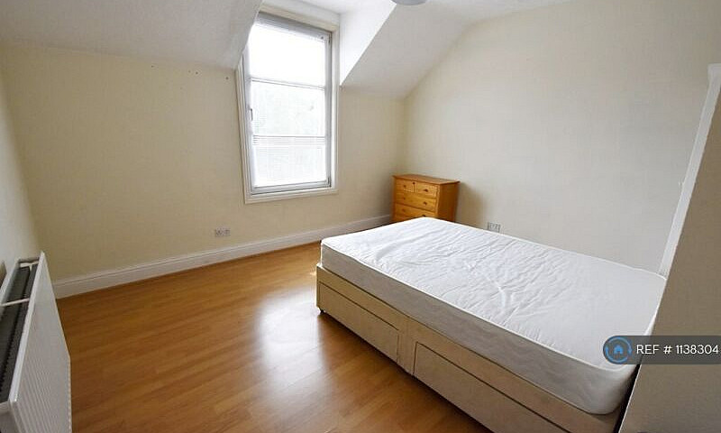 1 Bedroom In Leslie ...