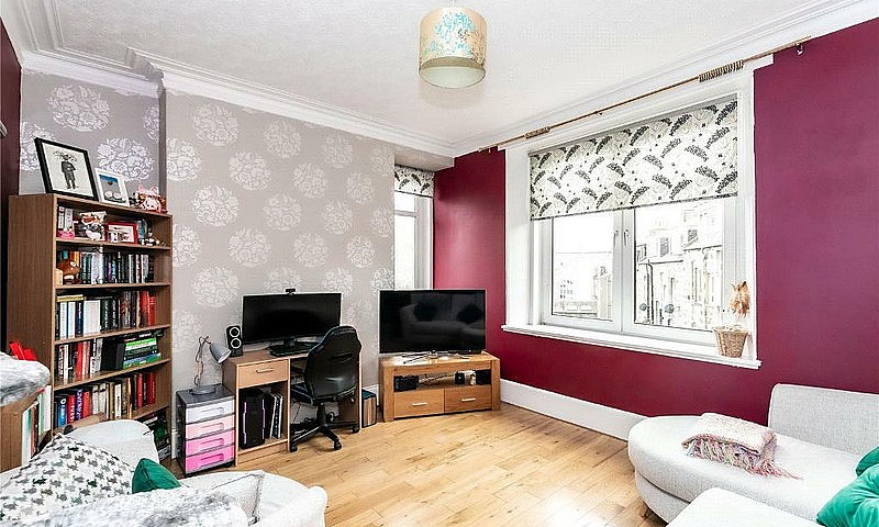 2 Bed, 1St Floor Fla...