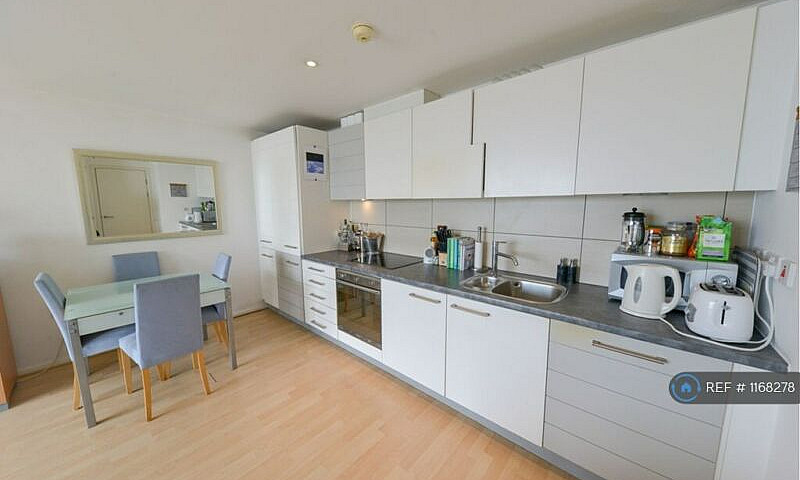 1 Bedroom Flat In Bl...