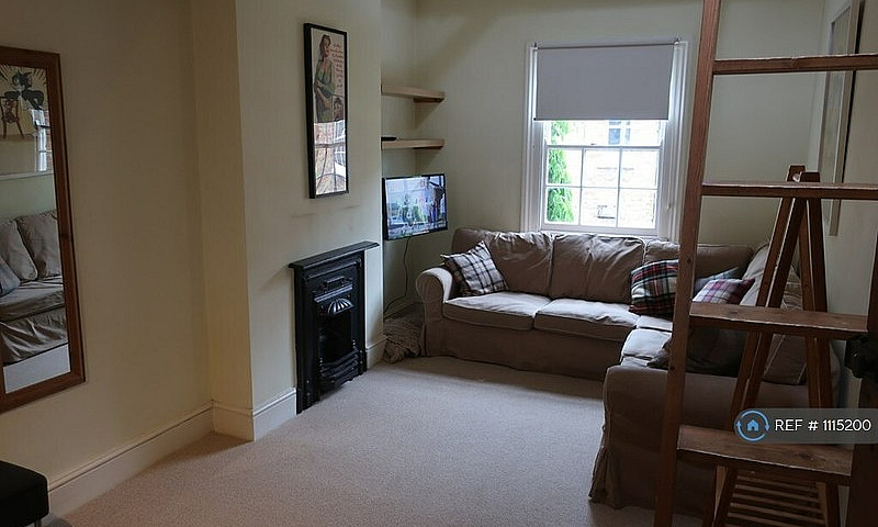 1 Bedroom Flat In Ep...