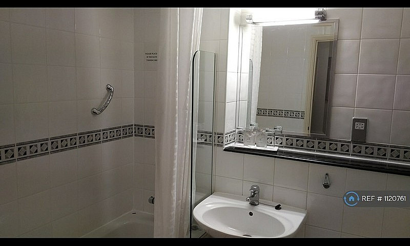 Studio Flat In Kegwo...