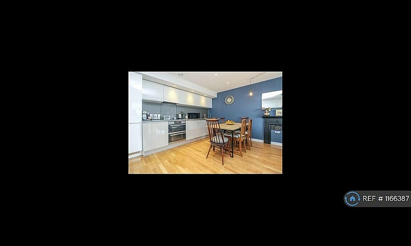 2 Bedroom Flat In Ro...