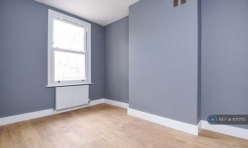 2 Bedroom Flat In Da...