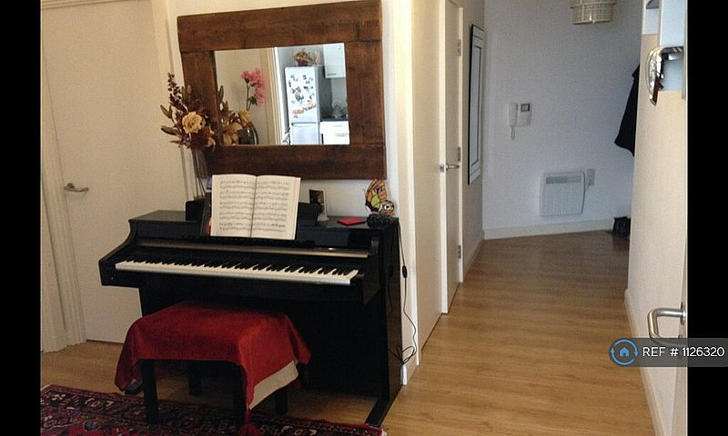 2 Bedroom Flat In Fo...