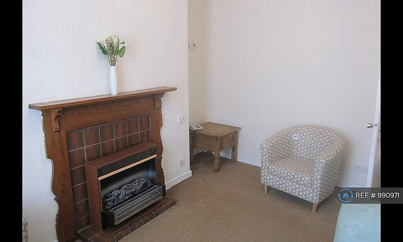 1 Bedroom Flat In Ba...