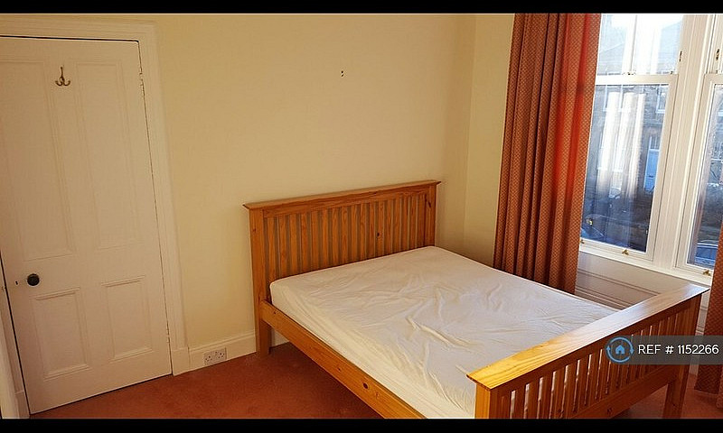 4 Bedroom Flat In Qu...