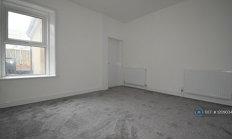 4 Bedroom House In S...