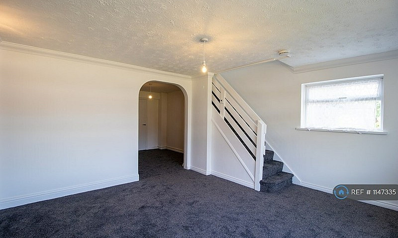 3 Bedroom House In W...
