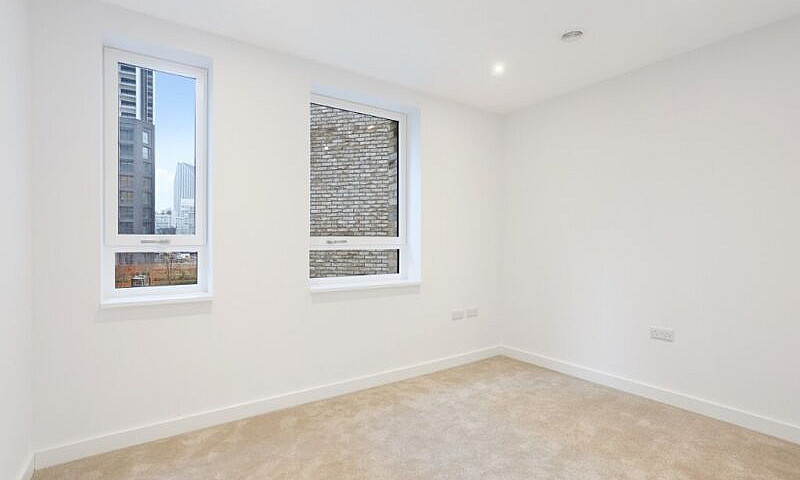 2 Bed 2 Bath, 4Th Fl...