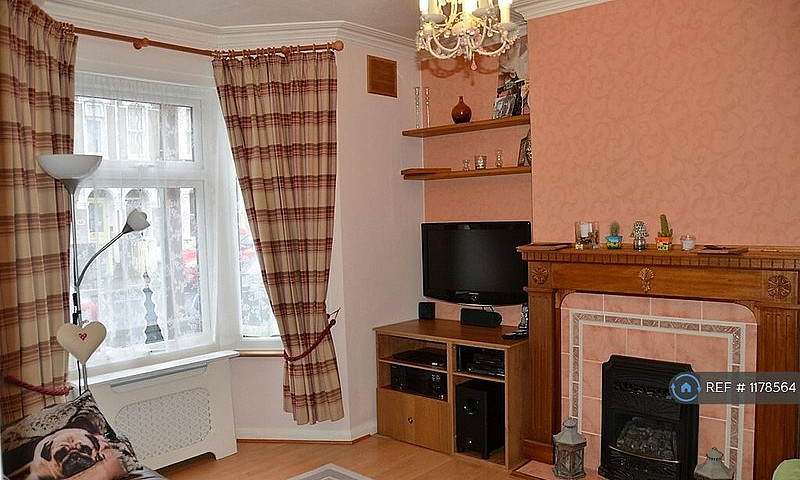 3 Bedroom House In F...