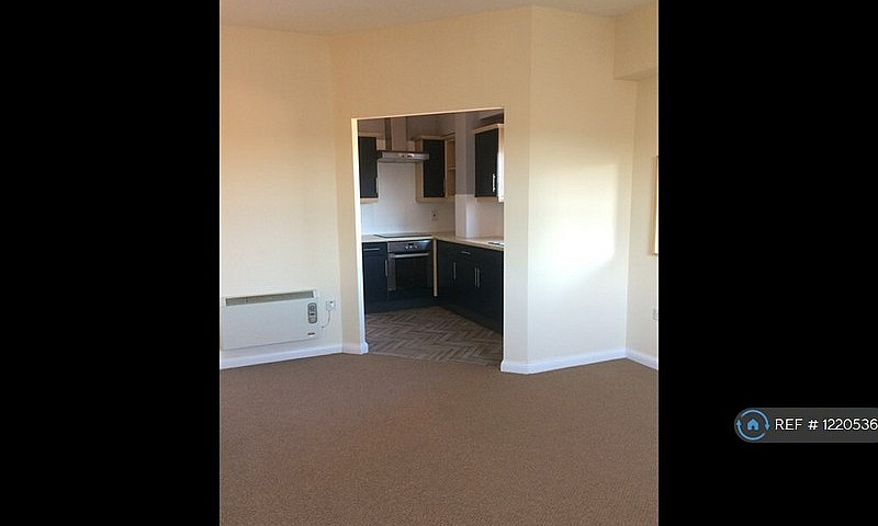 1 Bedroom Flat In Ma...