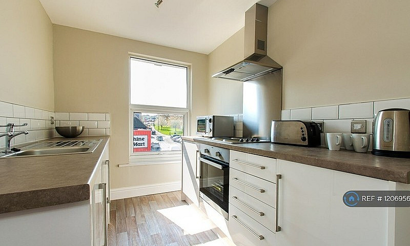 1 Bedroom Flat In Up...