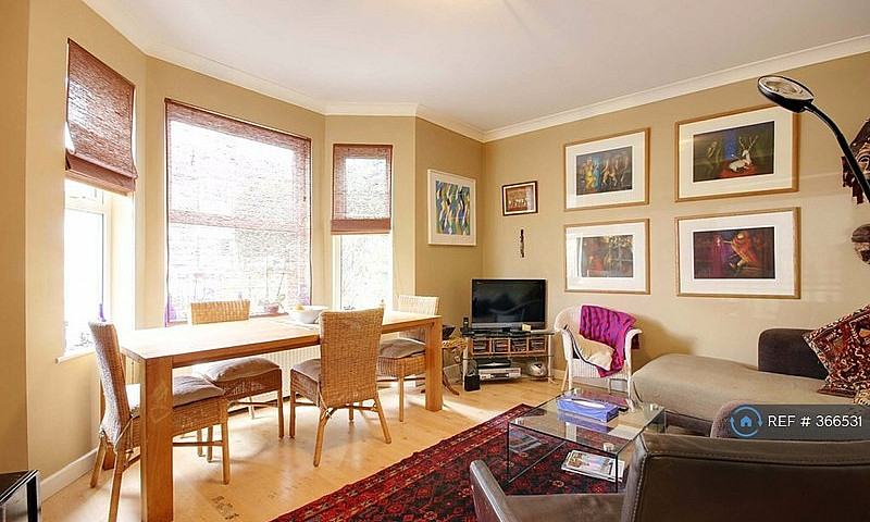 1 Bedroom In Leytons...