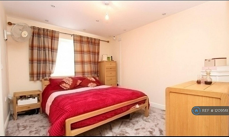 3 Bedroom House In M...