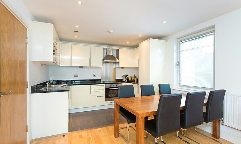 2 Bed 2 Bath, 4Th Fl...
