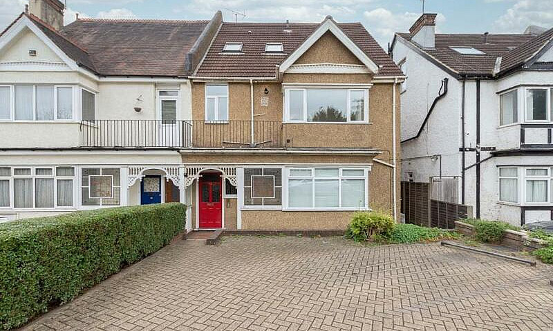 1 Bedroom Flat In 53...