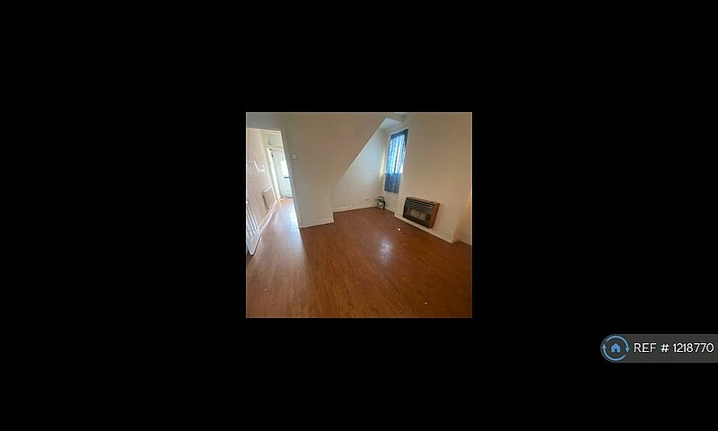 3 Bedroom House In O...