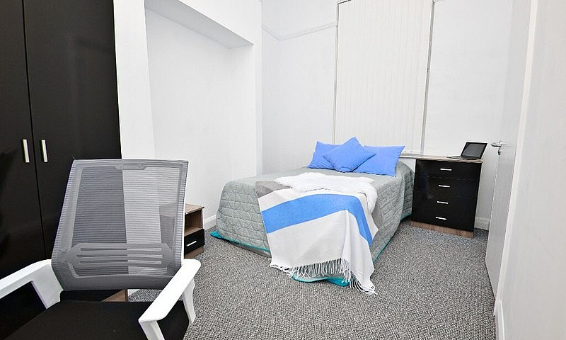 Lancaster 4 Bed Hmo ...