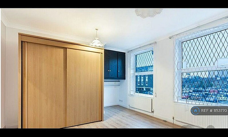 2 Bedroom Flat In No...