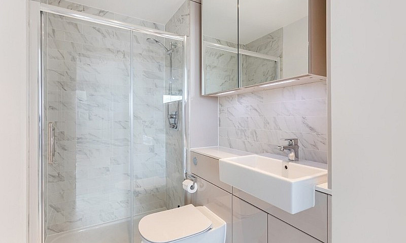 3Bed 3Bath,17Th Floo...