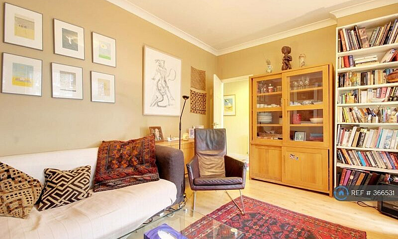 1 Bedroom In Leytons...