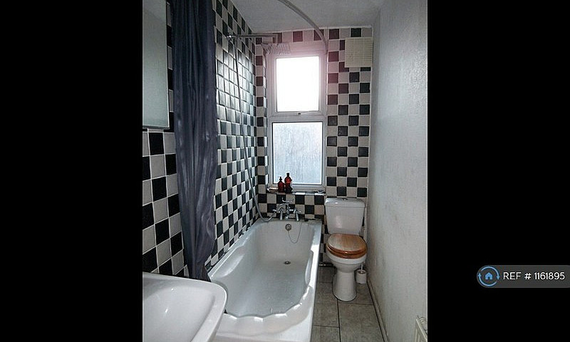 1 Bedroom In Cross F...
